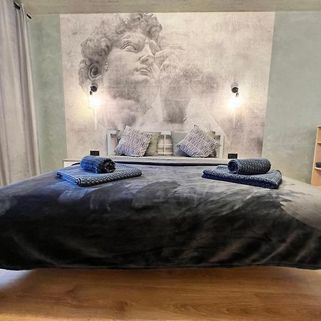Gold Apartment Vysochana18 ايفانو - فرانكيفسك المظهر الخارجي الصورة