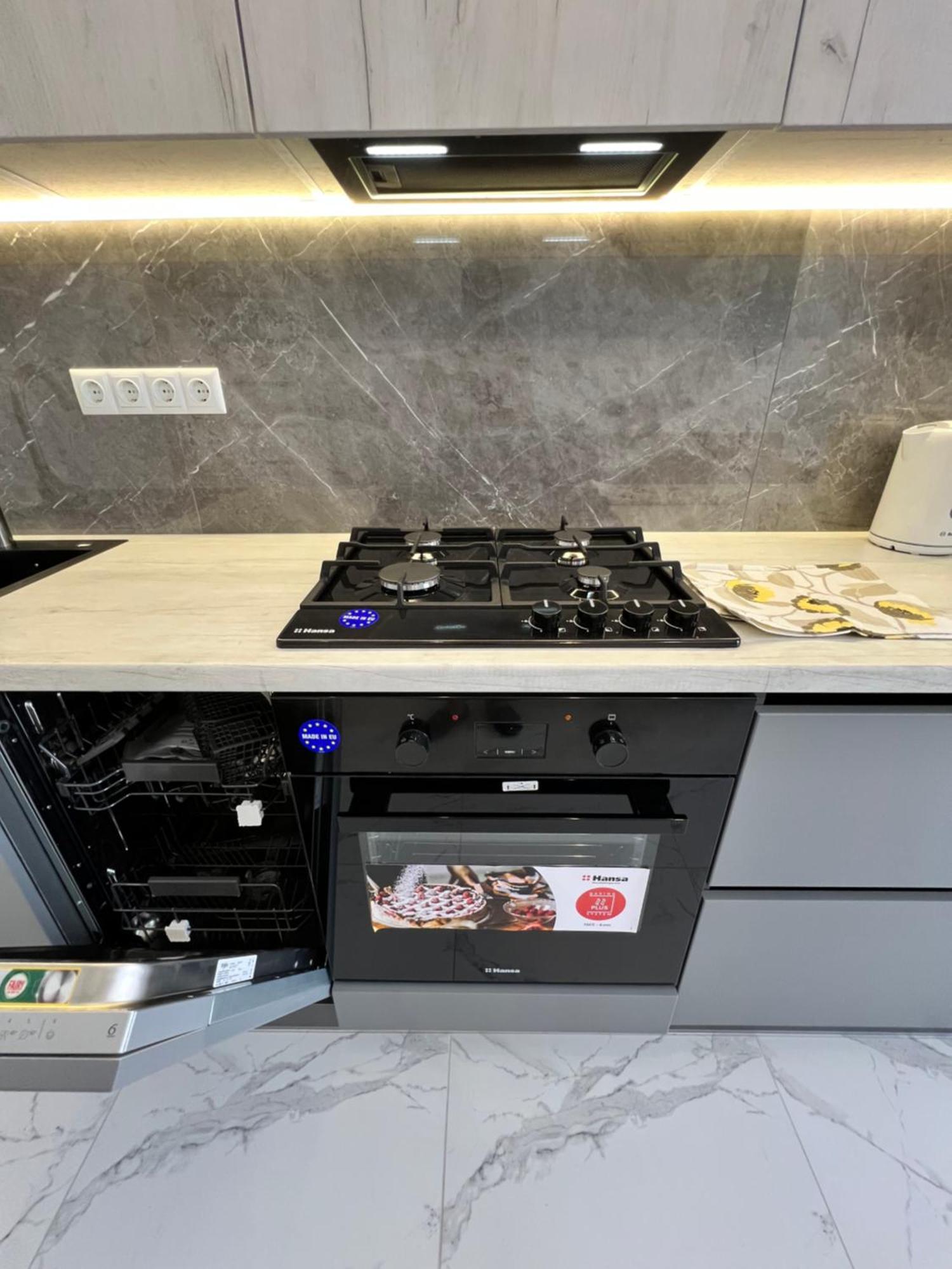 Gold Apartment Vysochana18 ايفانو - فرانكيفسك المظهر الخارجي الصورة